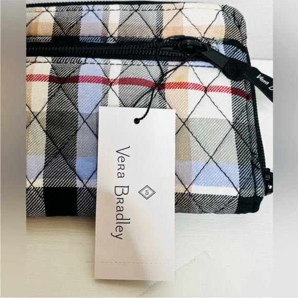 Vera Bradley Women's Outlet Cotton Turnlock Wallet
Perfectly Plaid NEW W/ TAGS! - Picture 7 of 10
